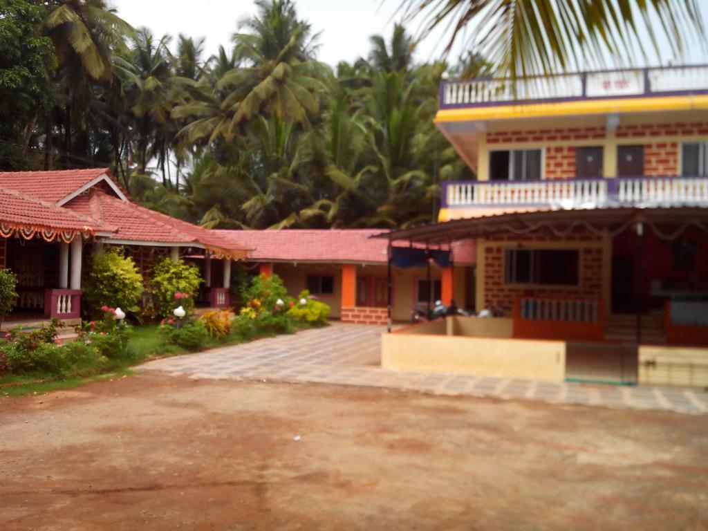 Yash Garden Residency Hotel Ganpatipule Esterno foto