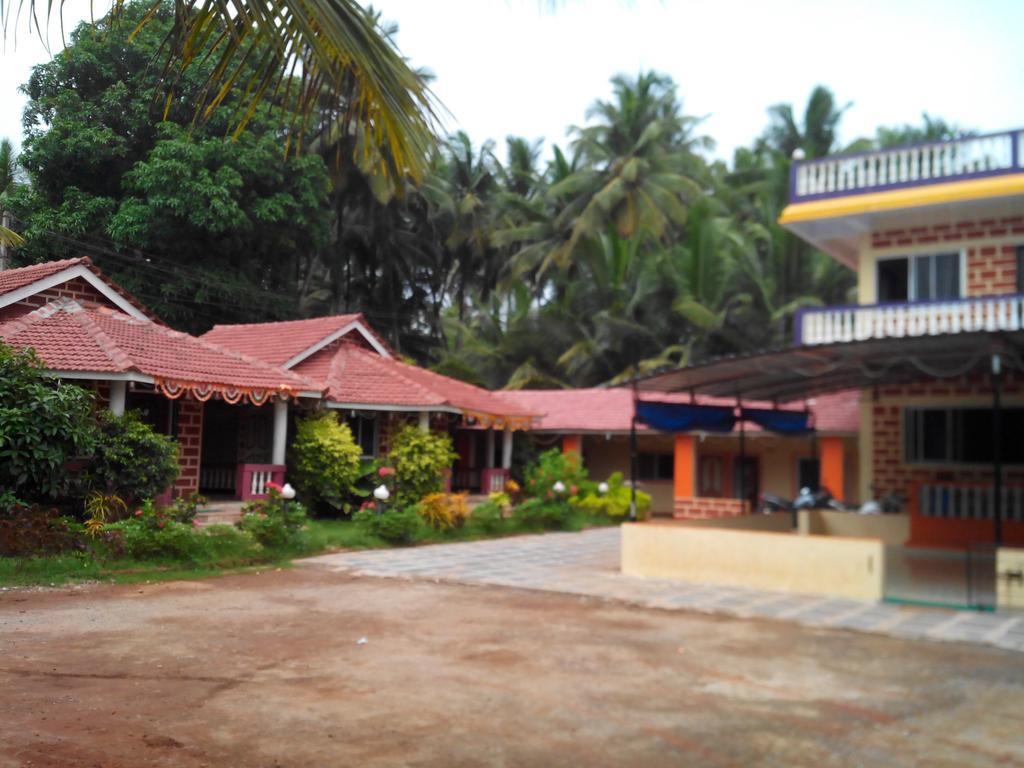 Yash Garden Residency Hotel Ganpatipule Esterno foto